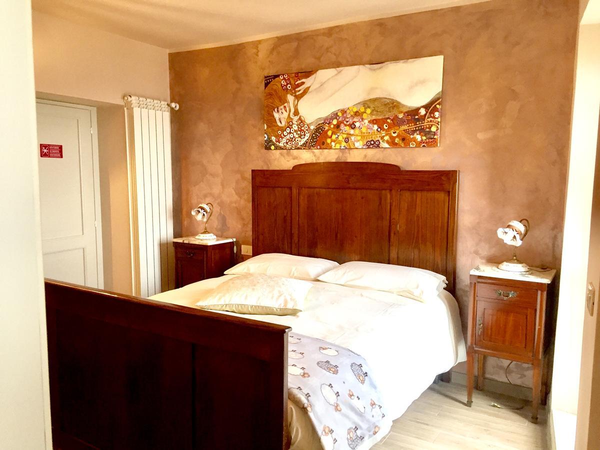 Bed and Breakfast Il Borgo Antico Rocca Massima Exterior foto